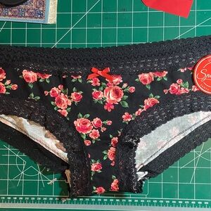 Floral Lace Trim panty